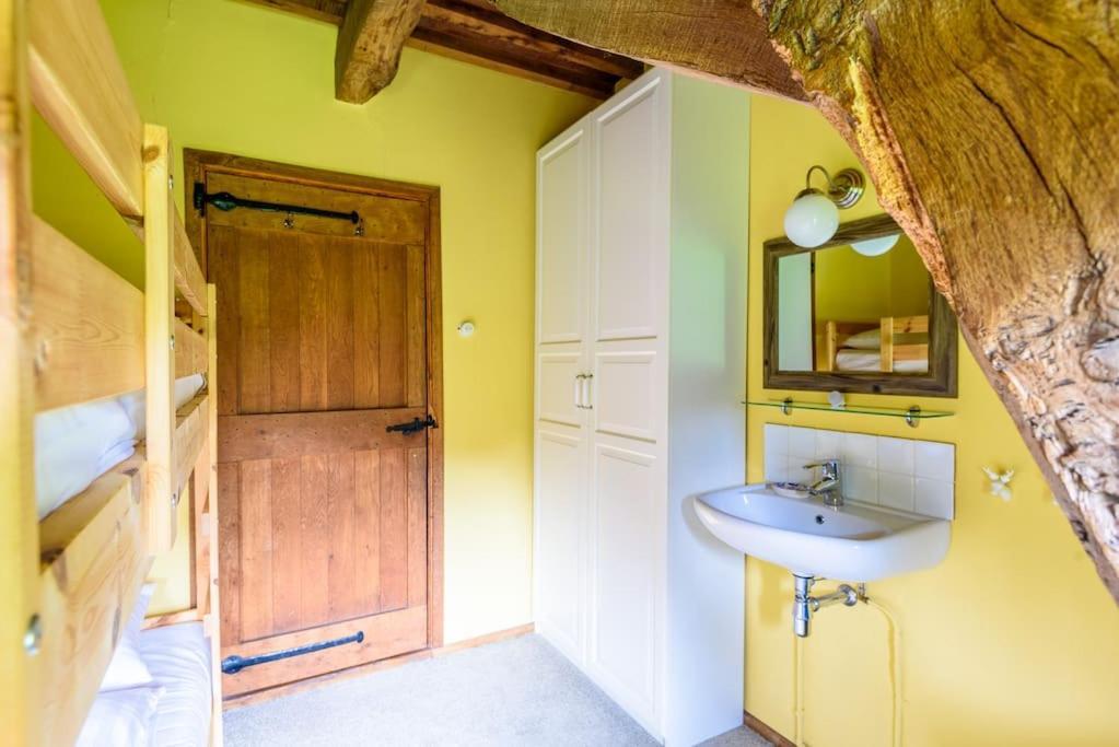 Prachtig Vrijstaand Familiehuis Op Groot Perceel Holiday home